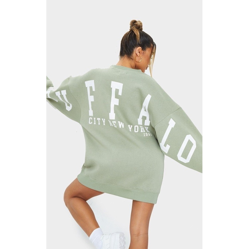 NWT Pretty Little Thing Sage Green‎ Buffalo Slogan Sweatshirt Dress 2 Oversized
